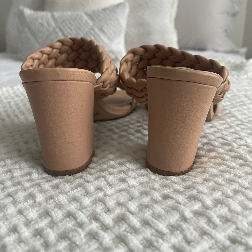 VICI Heels - Picture 7 of 8